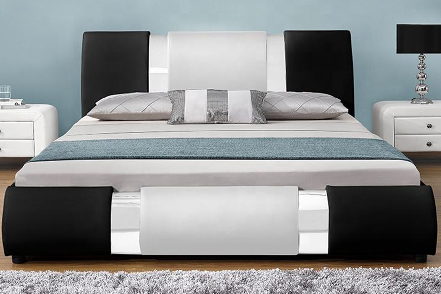1146 Cuscino decorato con filo d'argento Letto Imbottito