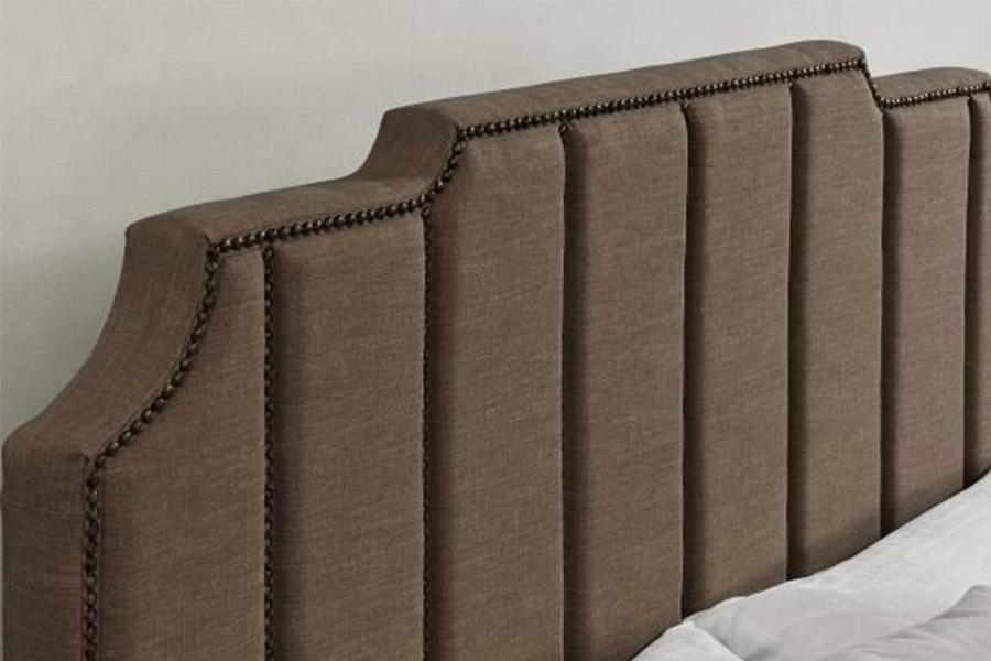 Letto imbottito con struttura matrimoniale in tessuto velluto 1205