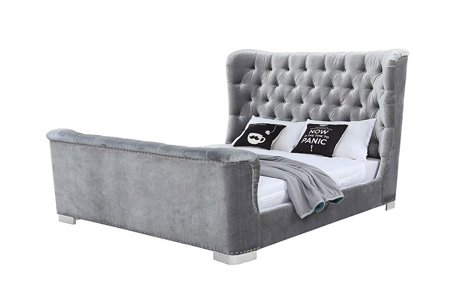 1413 Letto imbottito con piattaforma imbottita dal design moderno