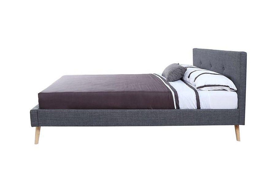 1368 Letto imbottito dal design scandinavo elegante