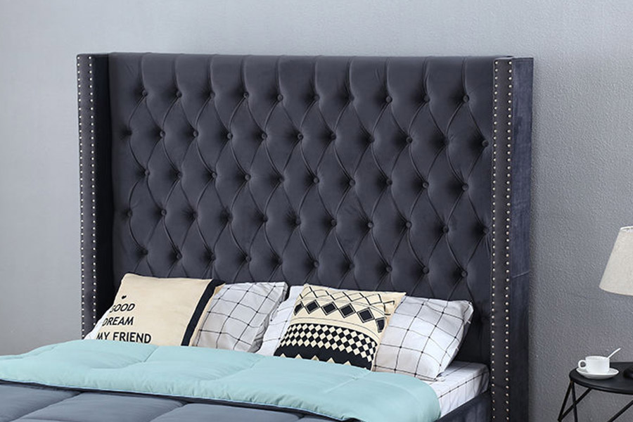 1351 Letto imbottito dal design moderno e di lusso