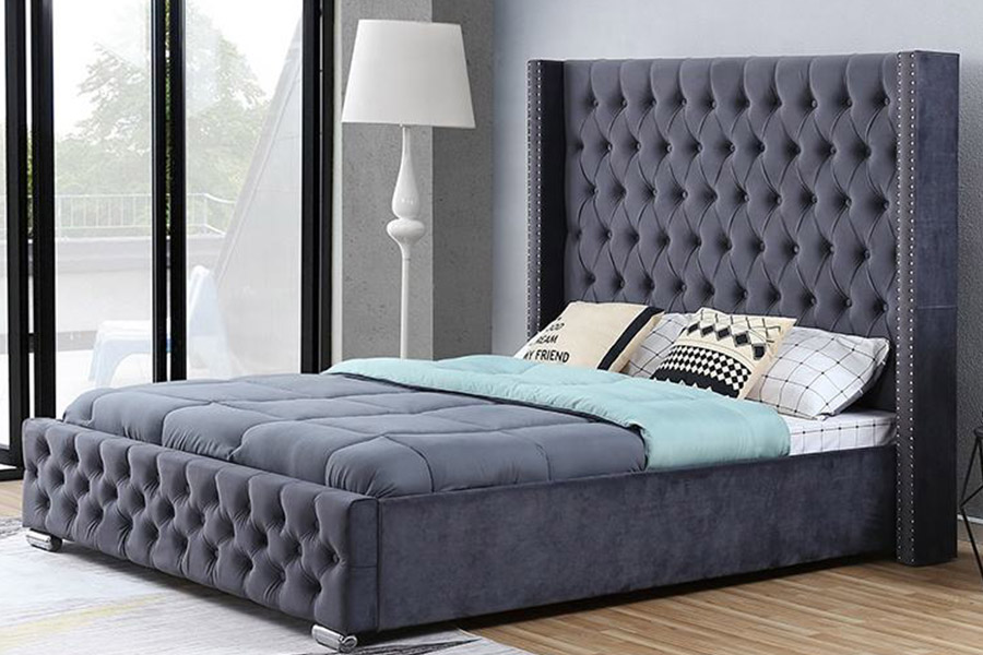 1351 Letto imbottito dal design moderno e di lusso