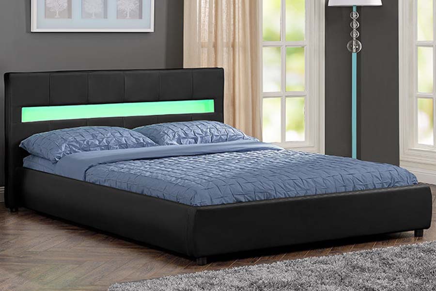 1813 Letto imbottito con letto morbido in PU bianco. Struttura del letto imbottita a LED