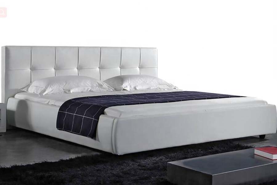 1813 Letto imbottito con letto morbido in PU bianco. Struttura del letto imbottita a LED