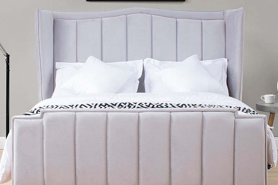 Letto imbottito imbottito in velluto di qualità 1562