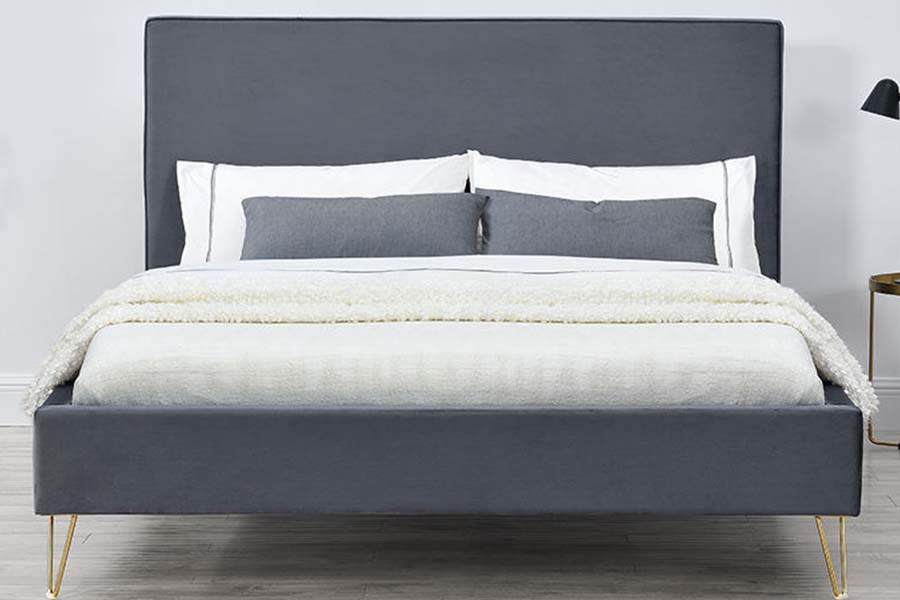 1476 Letto imbottito con piattaforma in tessuto di velluto colorato