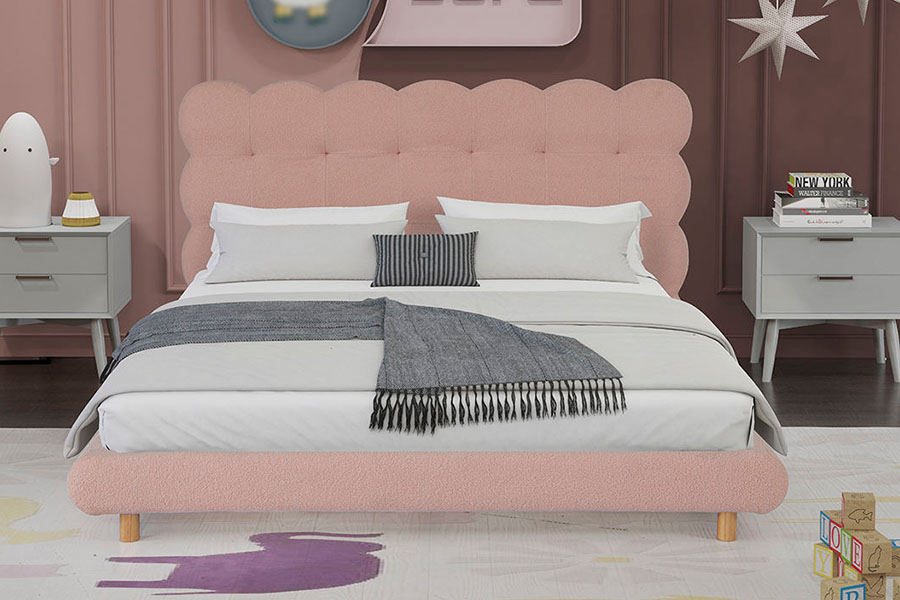 4134 Letto imbottito capitonné in lana Sherpa dal design francese