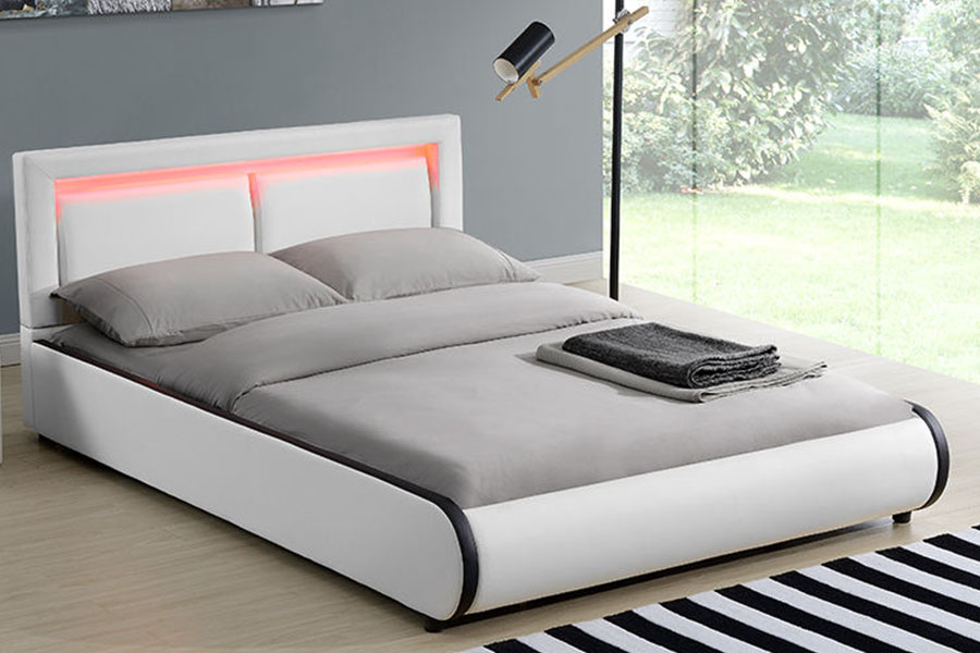 1124-1 Struttura letto imbottita in pelle imbottita moderna europea a LED