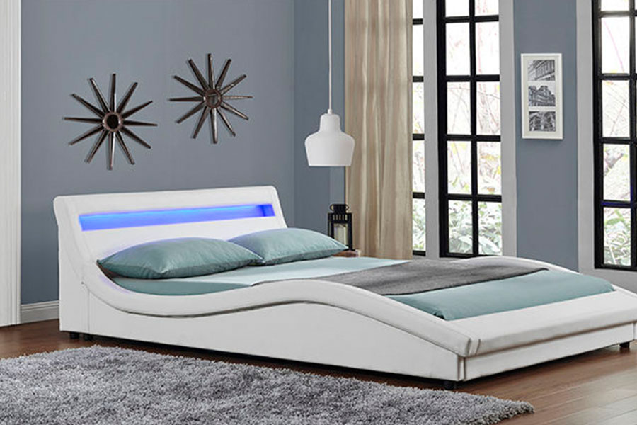 1111-1 Struttura letto imbottita a LED in pelle PU stile europeo