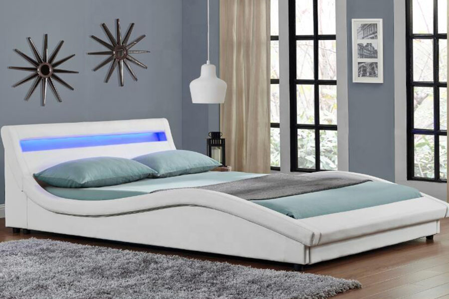 1111-1 Struttura letto imbottita a LED in pelle PU stile europeo