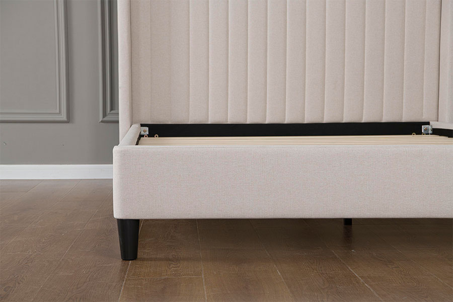 4905 Letto con piattaforma minimalista in lino trapuntato