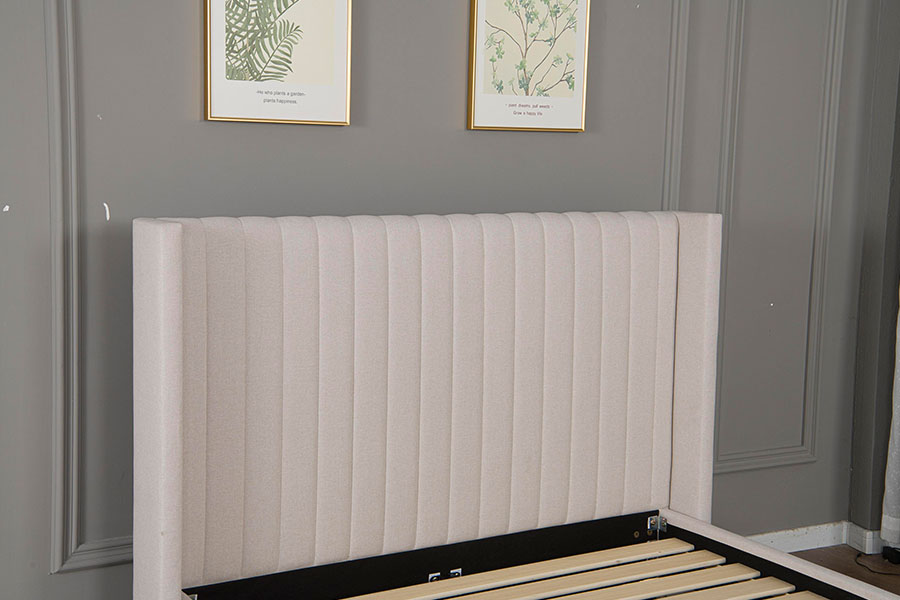 4905 Letto con piattaforma minimalista in lino trapuntato