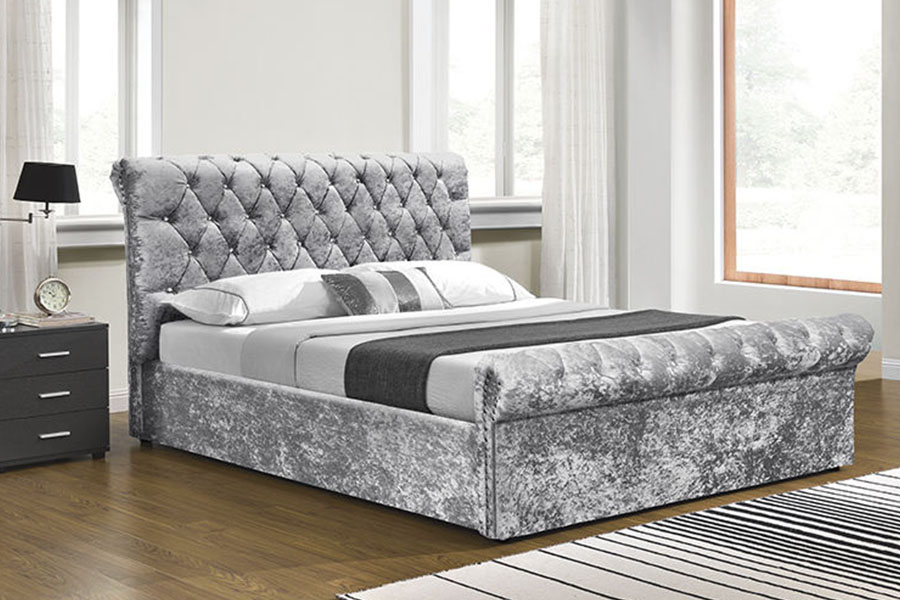 1153G Letto contenitore Chesterfield ottomano in cristallo di velluto schiacciato