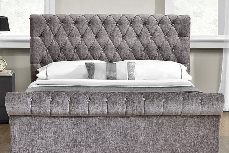 1153G Letto contenitore Chesterfield ottomano in cristallo di velluto schiacciato