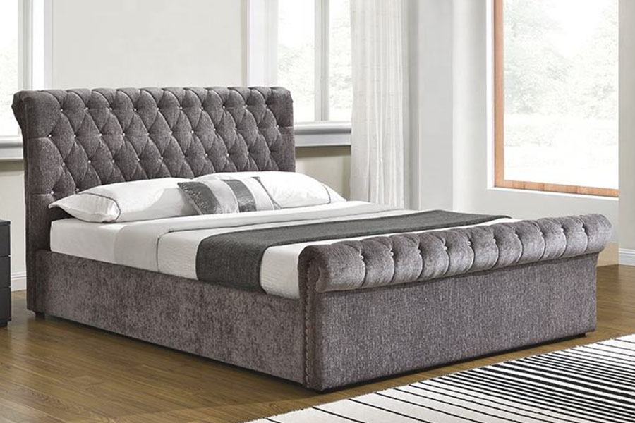 1153G Letto contenitore Chesterfield ottomano in cristallo di velluto schiacciato