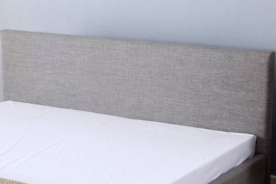 1142-3 Letto imbottito moderno in tessuto di lino con confezione unica