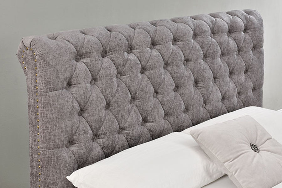 1208G Chesterfield Struttura letto contenitore ottomano in ciniglia e velluto